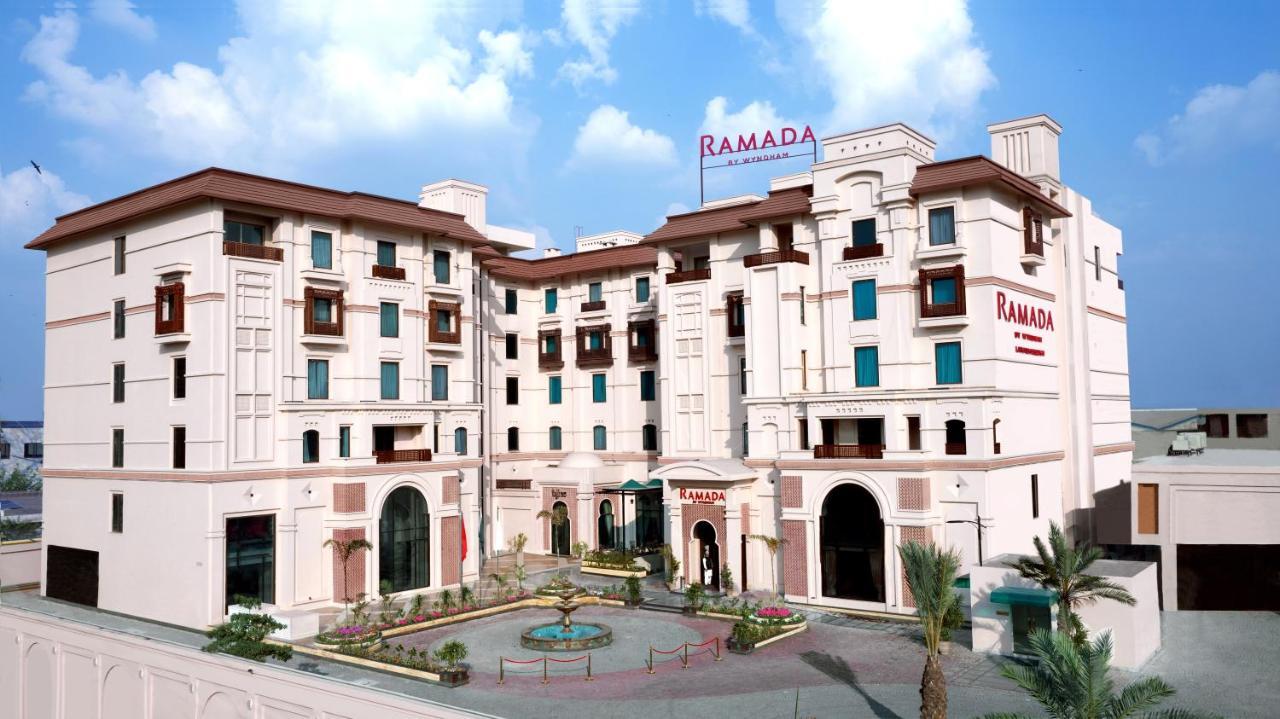 Ramada By Wyndham Lahore Gulberg II Hotell Exteriör bild