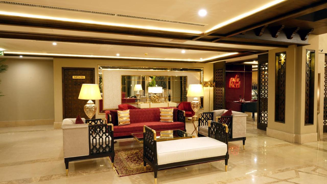 Ramada By Wyndham Lahore Gulberg II Hotell Exteriör bild